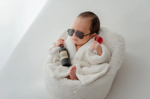 定西满月宝宝趴着睡 定西满月宝宝趴着睡